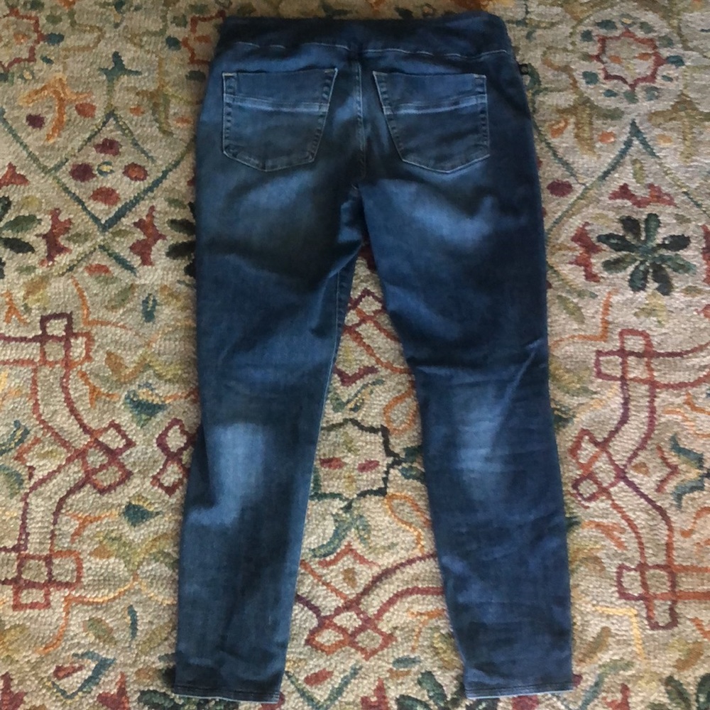 Rock & Republic Denim Rx Fever Jeans - Picture 2 of 5